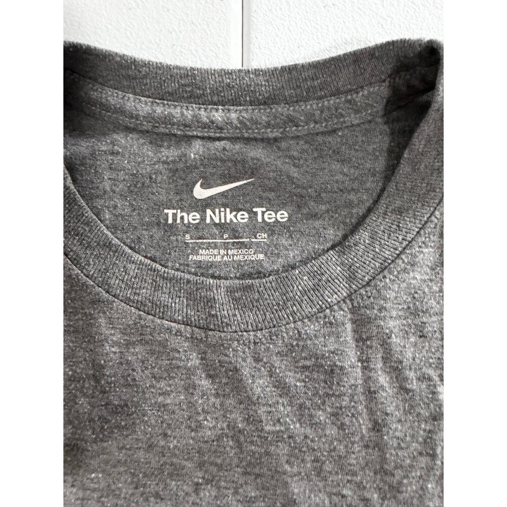 Nike Arkansas Razorbacks Hogs T-Shirt Mens Small Gray Red Running Hog Logo SEC - Picture 2 of 5